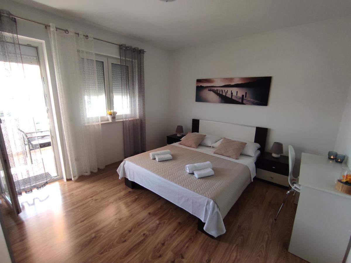 Apartment Zunabovic Trogir